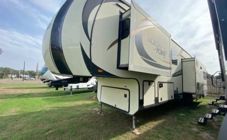 2016 Jayco North Point (No beach setup)