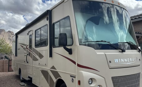 WINNEBAGO SUNSTAR RV ADVENTURE
