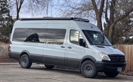 Luxury ActiVan Mercedes-Benz Sprinter 2500