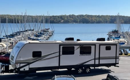 High end two bedroom, 1.5 Bath Crossroads Cruiser Aire