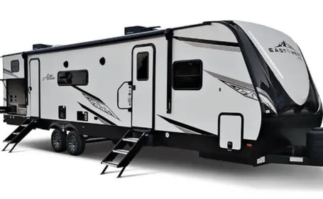 2025 Family Camper – East to West Alta with Double Bunks + More!