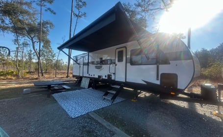 Family-Friendly Travel Trailer – Ready for Your Next Adventure!