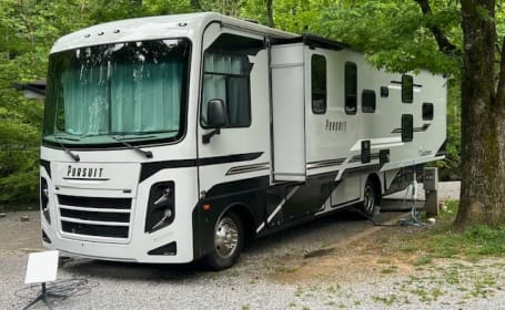 Pursuit of Happiness Motorhome- Delivery Only