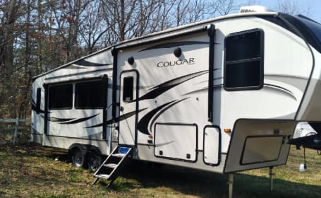 Luxury  camping in a 2020 Keystone RV Cougar 30RLS