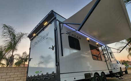 2025 Genesis Supreme Blazen 2215XL