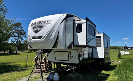 2022 Forrest River Sabre ALAR1656