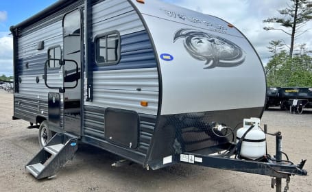 2021 Forest River Cherokee Wolf Pup