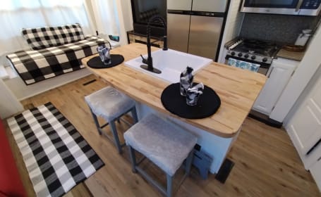 Apple RV Living