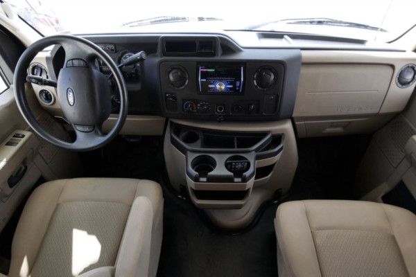 2015 Thor Motor Coach Chateau