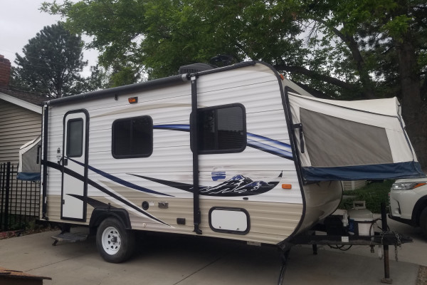 2014 Skyline Nomad *with Solar!