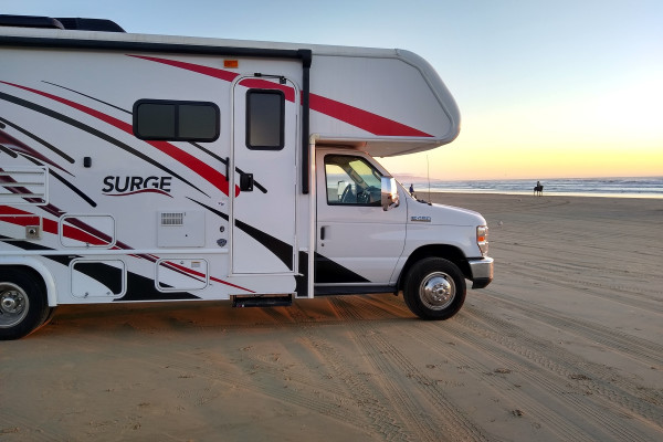 2018 Fleetwood Surge
