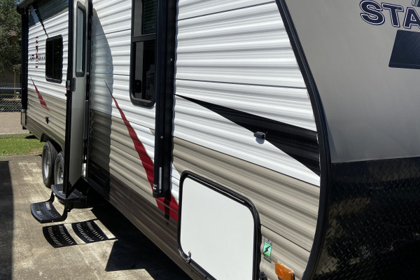 2017 Starcraft Starmaster