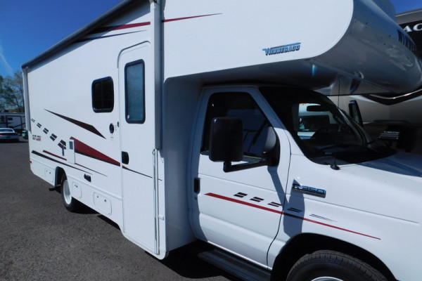 2019 Winnebago Outlook