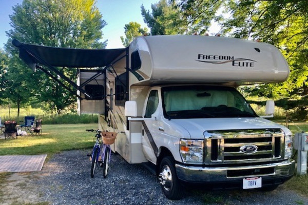 2016 Thor Motor Coach Freedom Elite