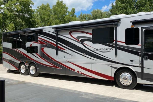 2015 Forest River Charleston 43BH Bunk House Diesel Tag Axle Motorhome OHIO