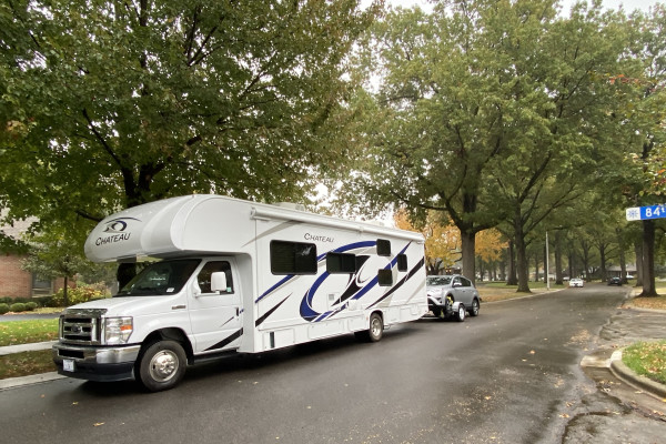 Beautiful 2021  Brand New Thor Chateau Bunkhouse / Motor Coach