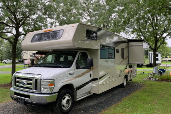 2019 Coachmen Leprechaun