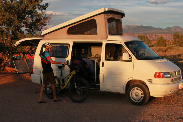 Classic Volkswagen Eurovan Camper with Pop Top '99