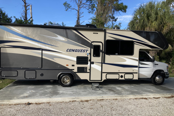 Bella is a 2020 Gulf Stream ConquestShe is easy to drive,setup and opera