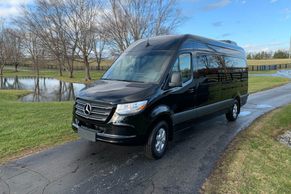 Luxury Mercedes-Benz Sprinter (15 Passenger)