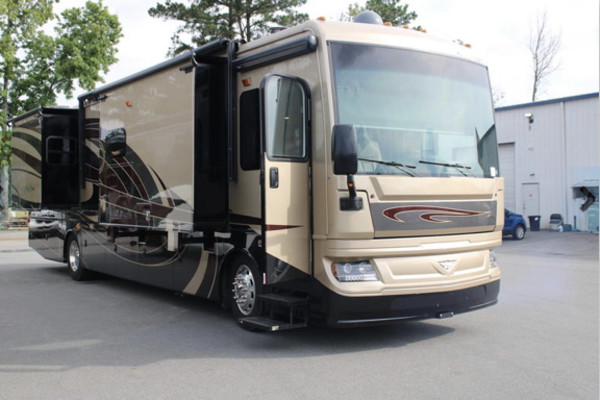 Fleetwood Pace Arrow (diesel) 