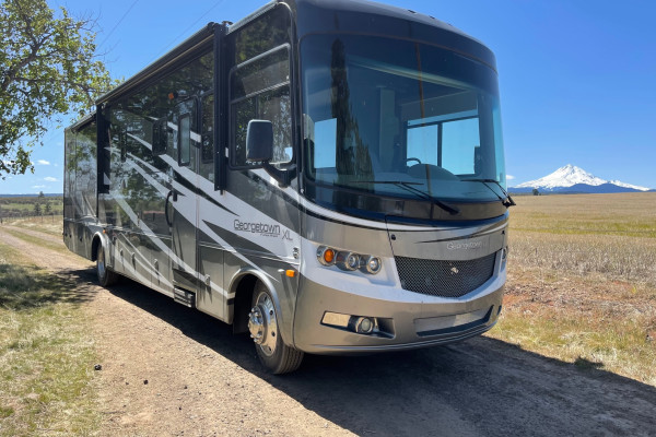 2013 Forest River Georgetown LX - AWESOME COMFORTABLE RV!!!