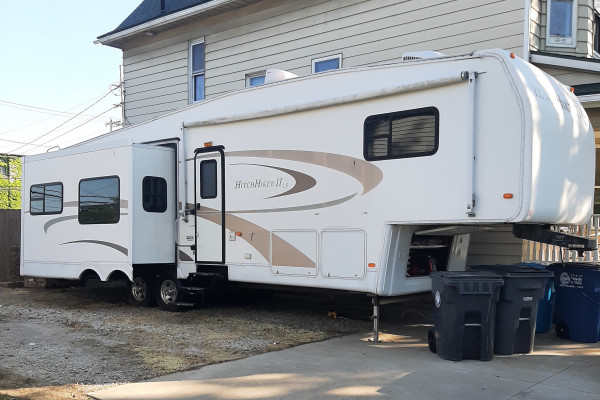 My Favorite Cupcake 2006 Nu Wa Hitchhiker