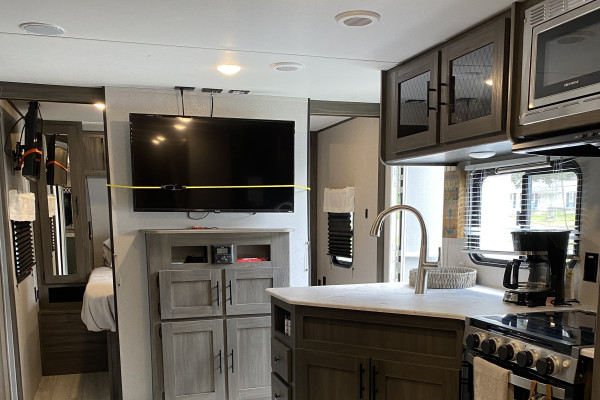 Pet Friendly - 2021 Shasta Travel Trailer