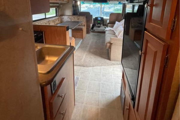 2008 Winnebago 32ft national park ready