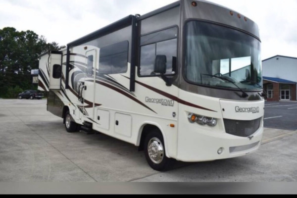 2015 Forest River Georgetown 32ft