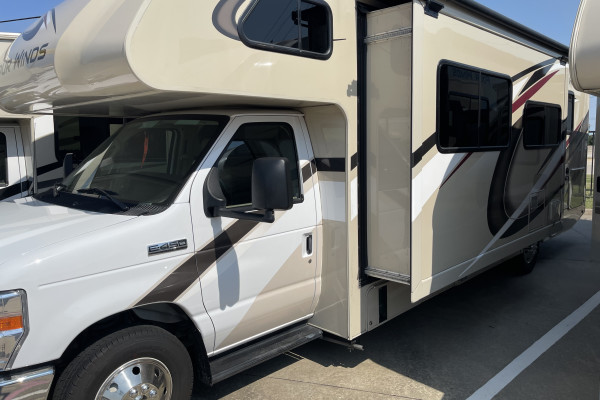 2021 Thor Motor Coach Four Winds 28 Length Sleeps 6