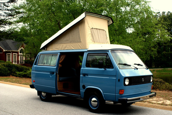 Vintage VW Westfalia Sleeps 4, Seats 4. The most fun way to enjoy the Keys!