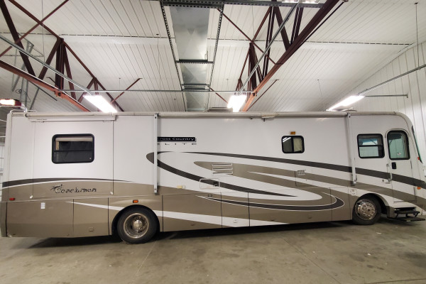 2003 Coachmen Cross Country Elite