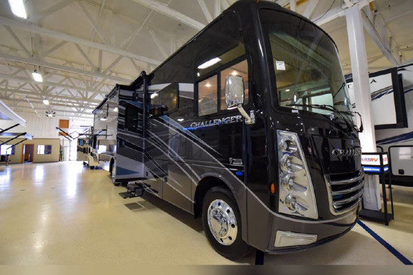 2022 Thor Challenger 37DS