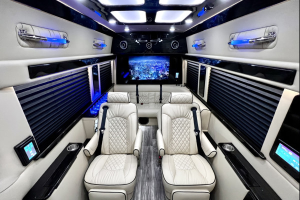2022 Mercedes-Benz LUXURY Custom Coach