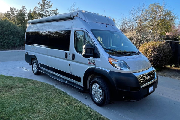 2022 THOR Tellaro 20A - Luxury Camping Experience