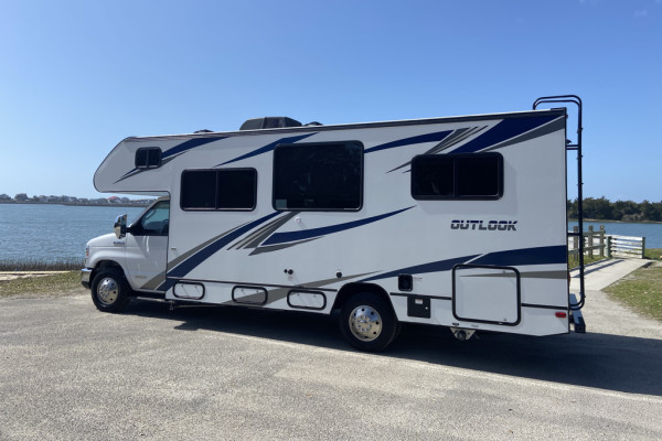 The Coastal Cruiser - 2020 Winnebago Outlook