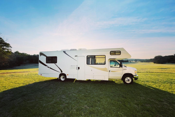 Family & Pet Friendly. Boho Customized Thor Majestic 2018. NON SMOKING