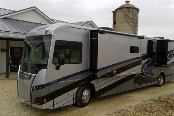 2022 Winnebago Forza 38W