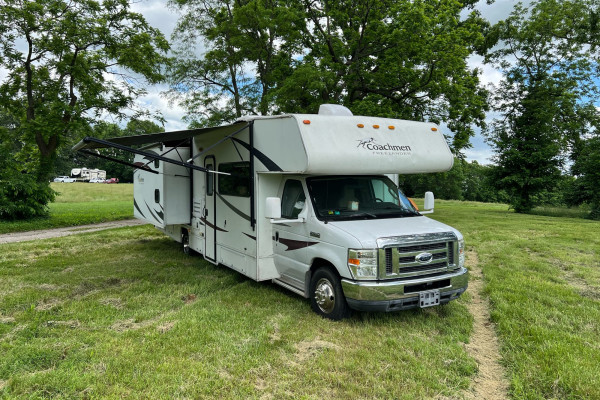 Family & Pet friendly Bunkhouse Motorhome