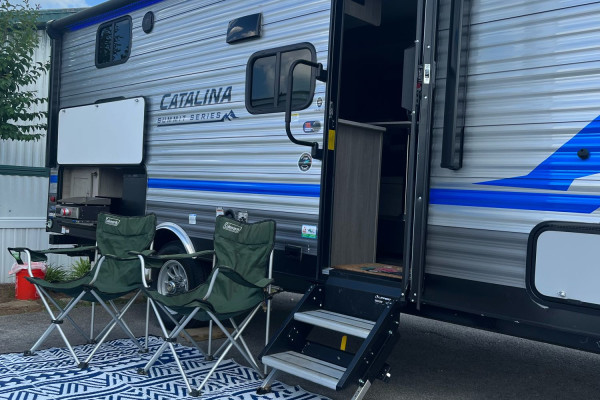 Fully Stocked Deliverable Family Size 2022 Coachmen Catalina