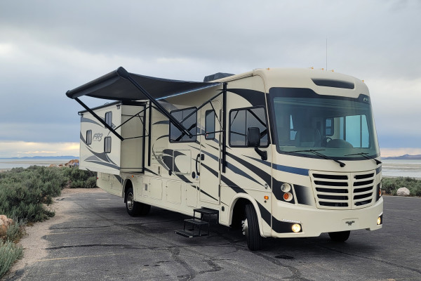 ***New Listing Special*** Easy to Drive no Special License Needed