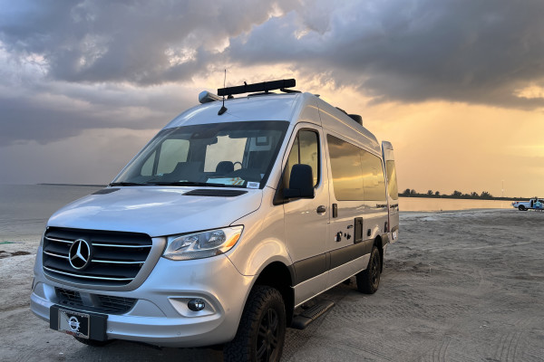 2023 Mercedes-Benz 4x4 Sprinter Thor Sanctuary Camper