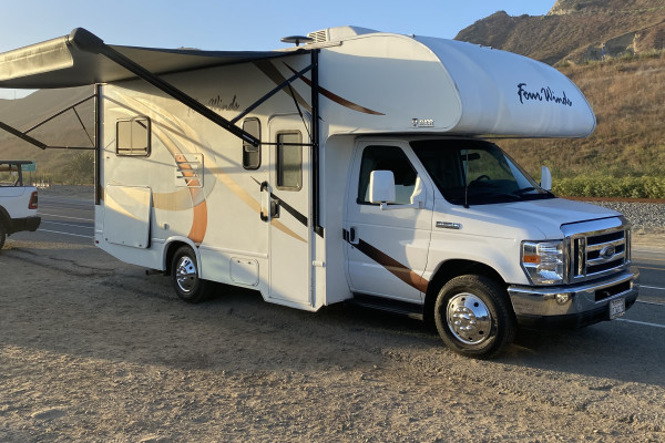 2019 Thor Four Winds 