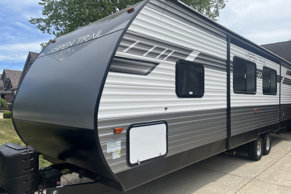 Go Explore Rentals - Bunkhouse Adventure Trailer 2022 Aspen Trail 2850BHS