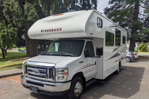 Kid & Pet Friendly Modern Class C 2019 Winnebago