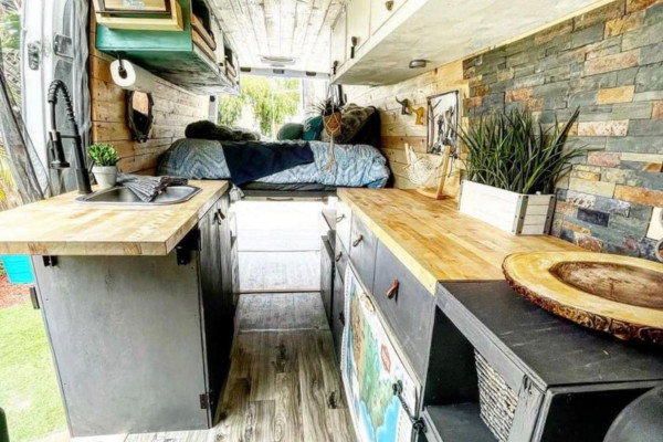 Sally Sprinter - Spacious and Mobile