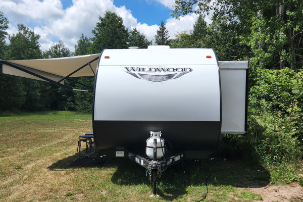 2021 Forest River Wildwood FSX- we drop off ONLY and set up, worry free!