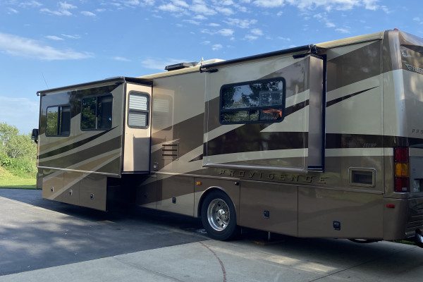 Fleetwood Providence w/ bunks