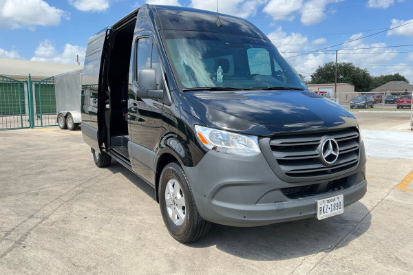 2022 Mercedes Passenger  Sprinter Van 2500
